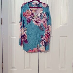 Soft surroundings lightweight sweater floral pattern